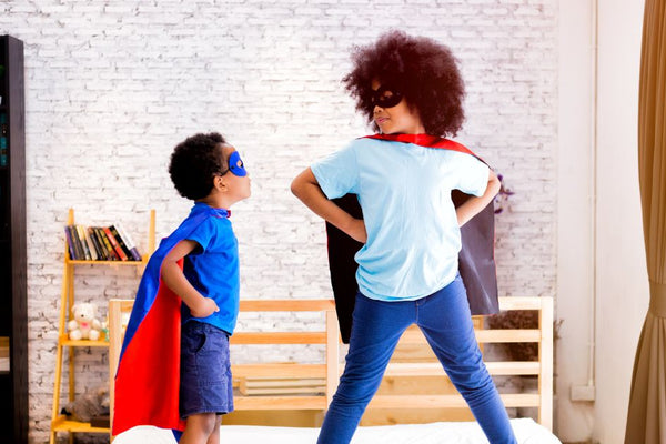 Le pouvoir des mots : comment les affirmations positives renforcent la confiance des enfants